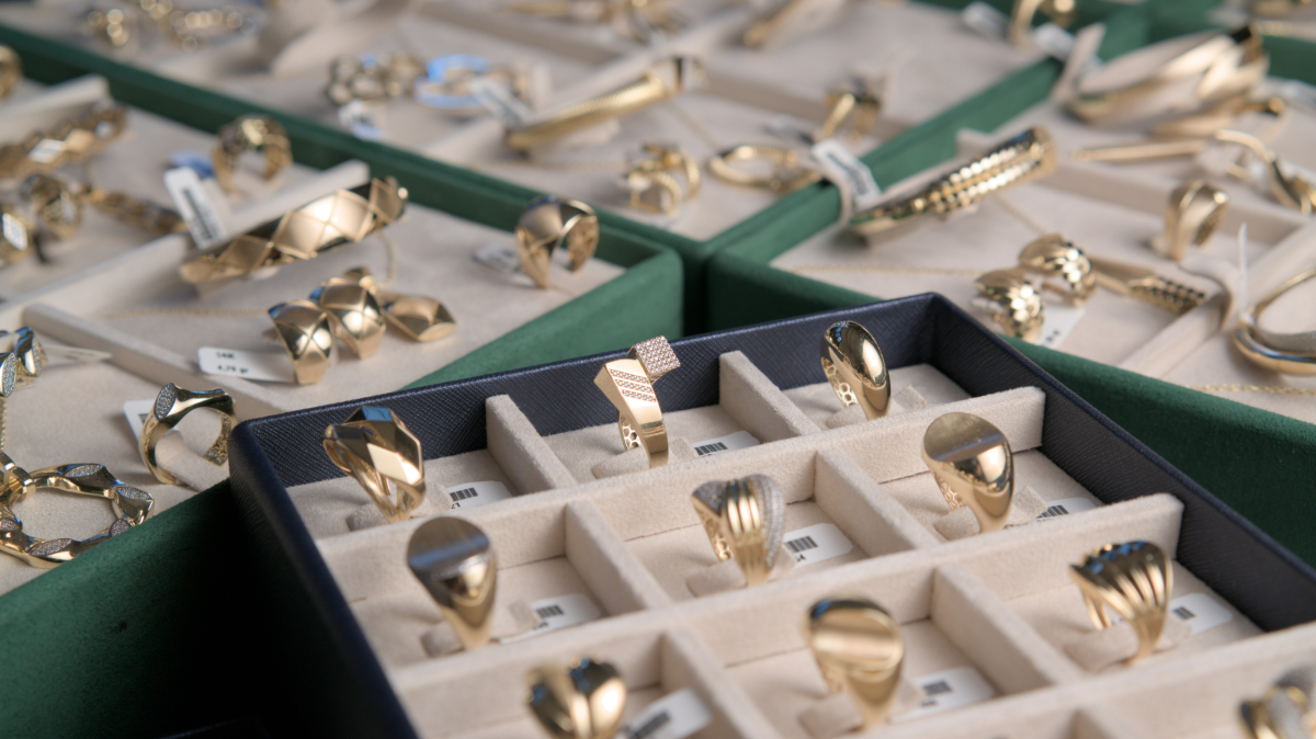 Hollow Gold Jewelry in Jewelry Manufacturing